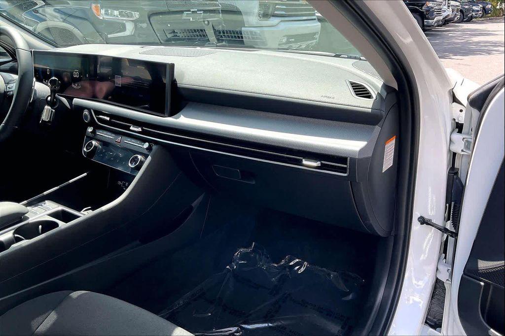 used 2024 Hyundai Sonata Hybrid car, priced at $27,935