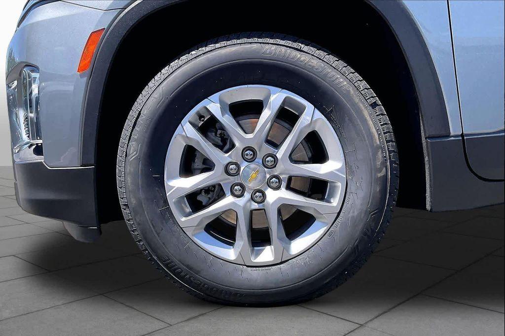 used 2023 Chevrolet Traverse car, priced at $27,735