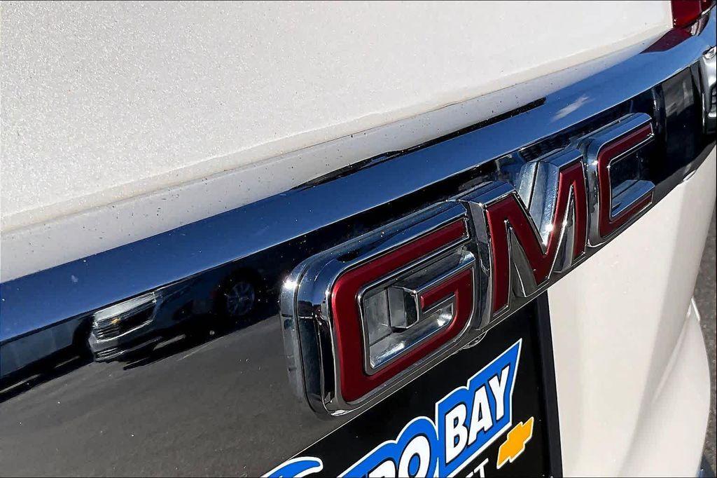 used 2021 GMC Acadia car, priced at $21,950