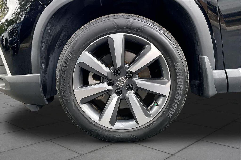 used 2024 Honda Pilot car, priced at $41,920