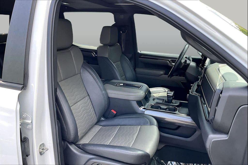 used 2022 Chevrolet Silverado 1500 car, priced at $52,820