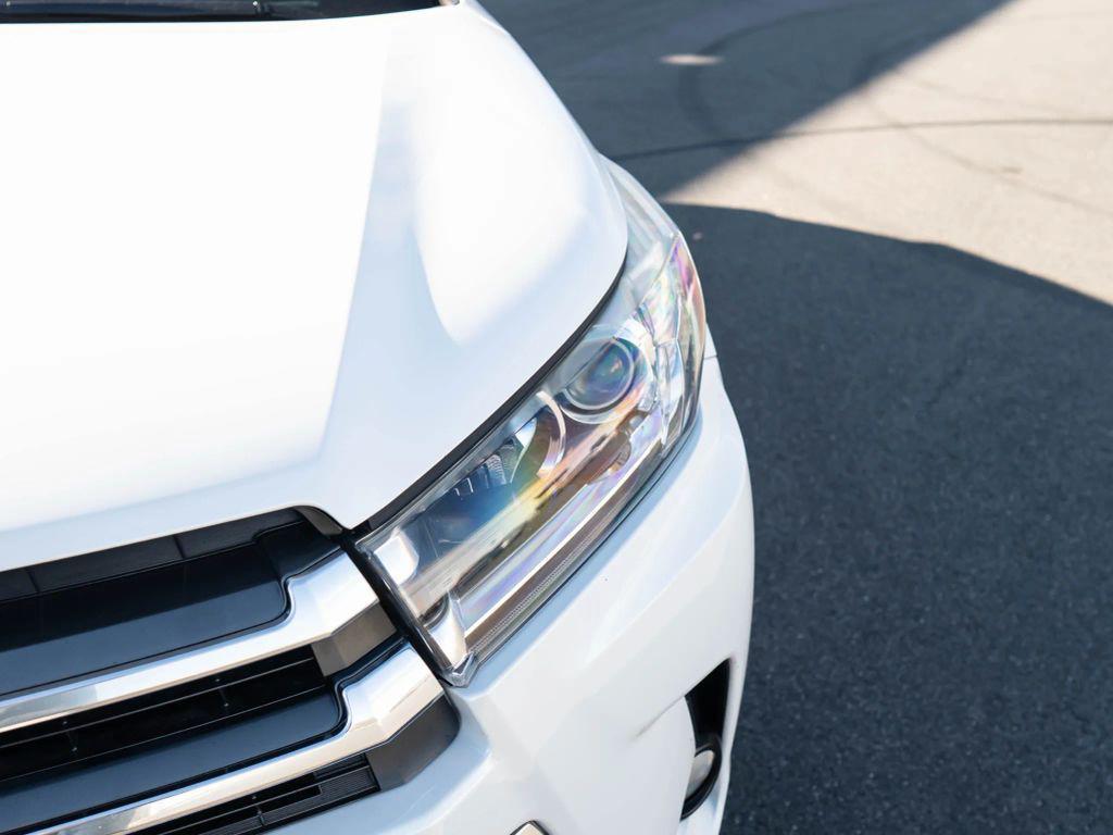 used 2017 Toyota Highlander car, priced at $17,995
