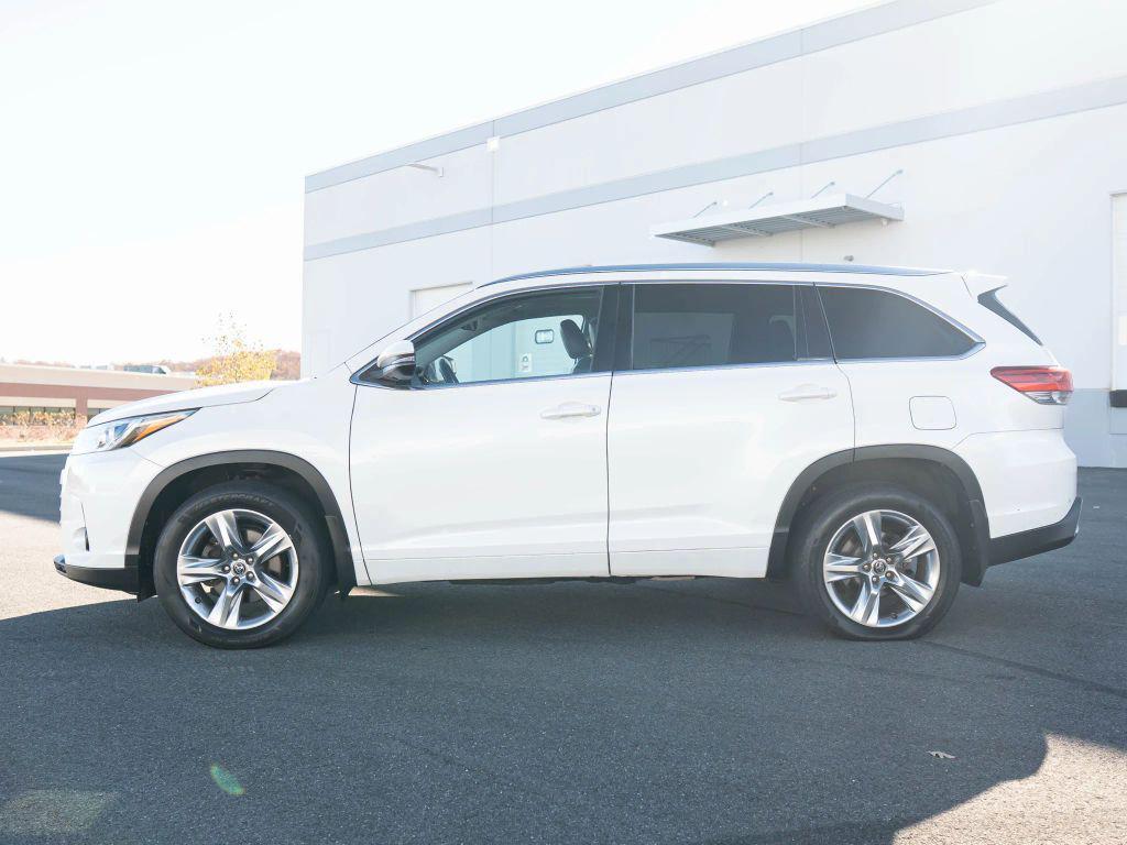 used 2017 Toyota Highlander car, priced at $17,995