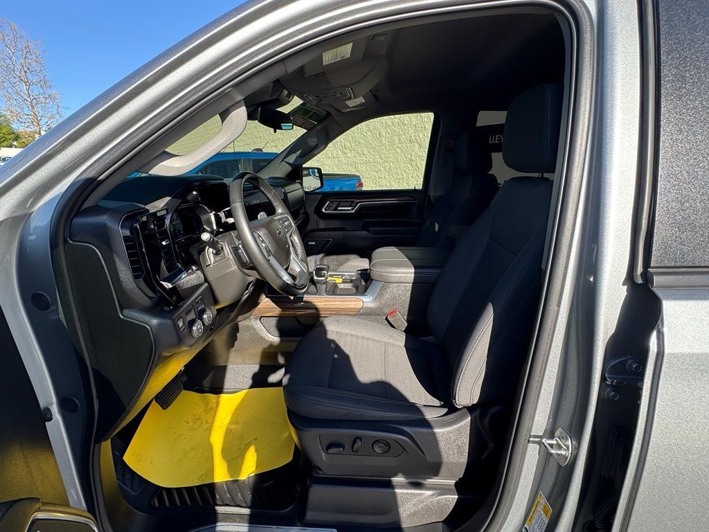 used 2024 Chevrolet Silverado 1500 car, priced at $37,984