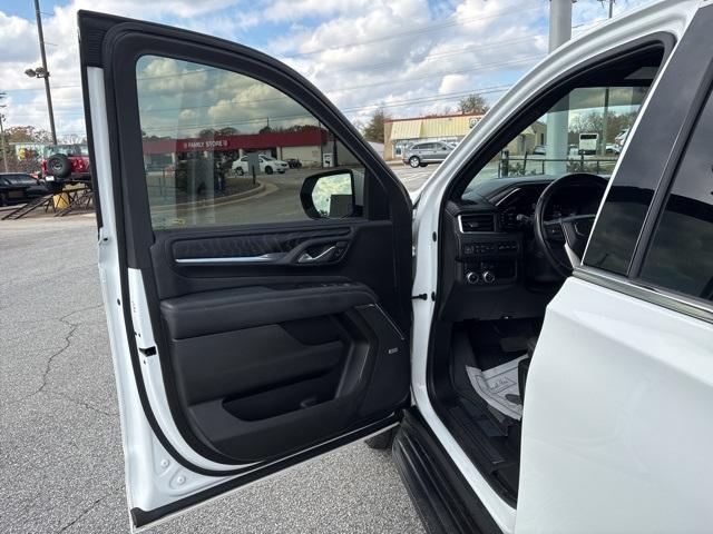 used 2022 GMC Yukon XL car, priced at $47,999