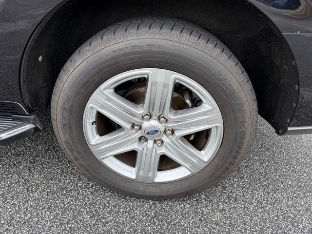 used 2021 Ford Expedition car, priced at $33,987