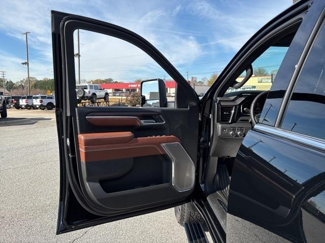 used 2025 GMC Sierra 2500 car, priced at $87,599