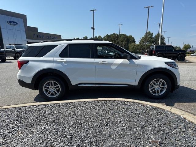new 2025 Ford Explorer car, priced at $39,560