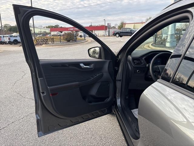 new 2026 Ford Escape car, priced at $29,025