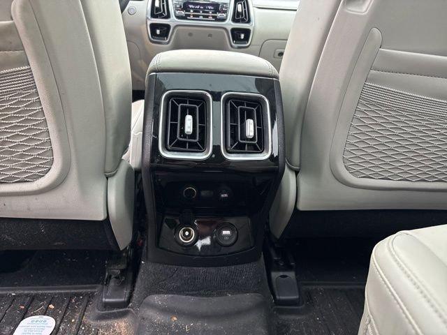 used 2022 Kia Sorento car, priced at $25,998
