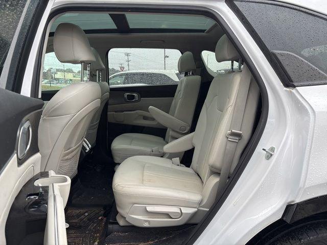 used 2022 Kia Sorento car, priced at $25,998