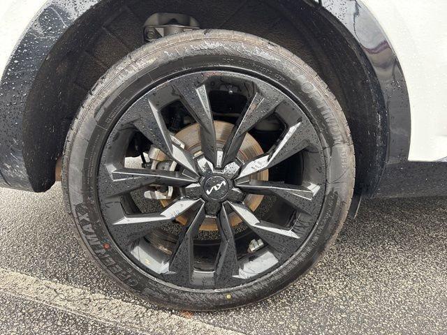 used 2022 Kia Sorento car, priced at $25,998