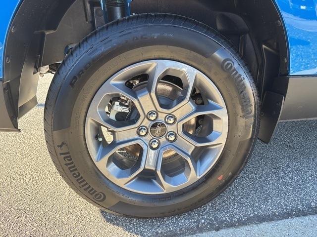 new 2025 Ford Maverick car, priced at $32,995