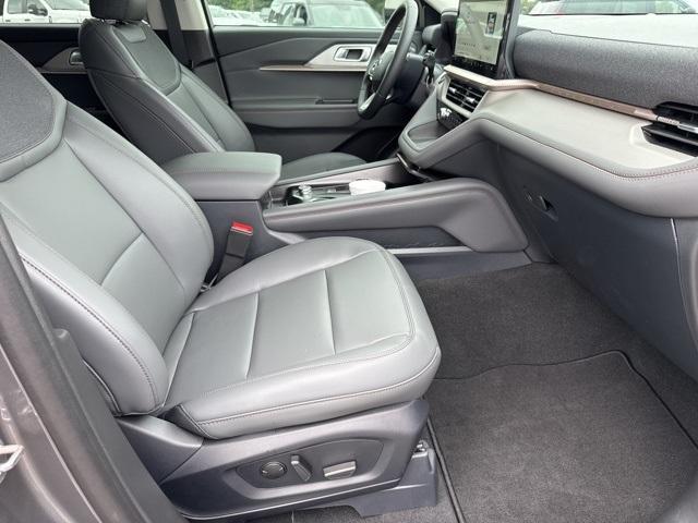 new 2025 Ford Explorer car, priced at $36,265