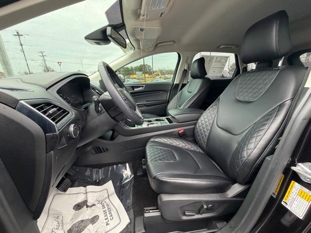 used 2024 Ford Edge car, priced at $31,998