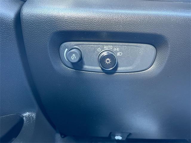 used 2023 Chevrolet Traverse car, priced at $31,995