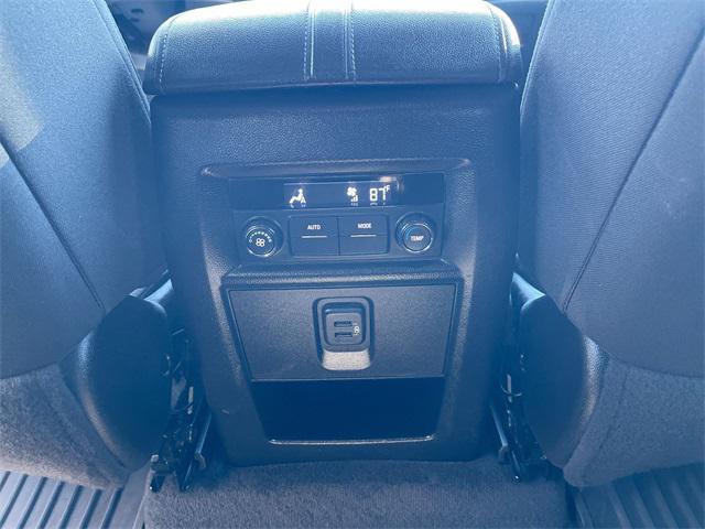 used 2023 Chevrolet Traverse car, priced at $31,995