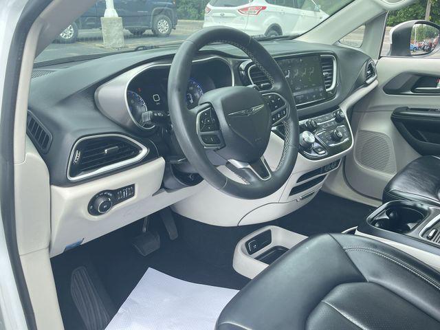 used 2023 Chrysler Pacifica car, priced at $25,437