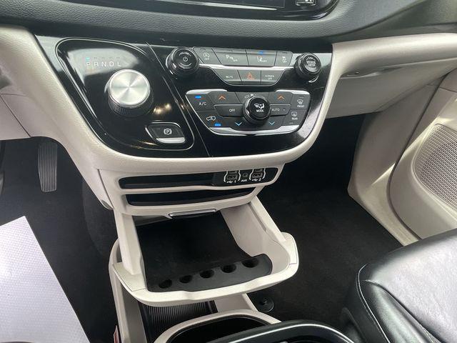 used 2023 Chrysler Pacifica car, priced at $25,437