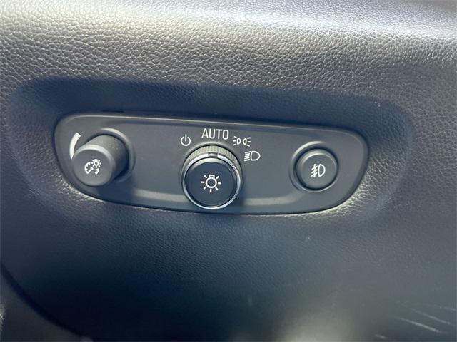 used 2021 Chevrolet Traverse car, priced at $20,498