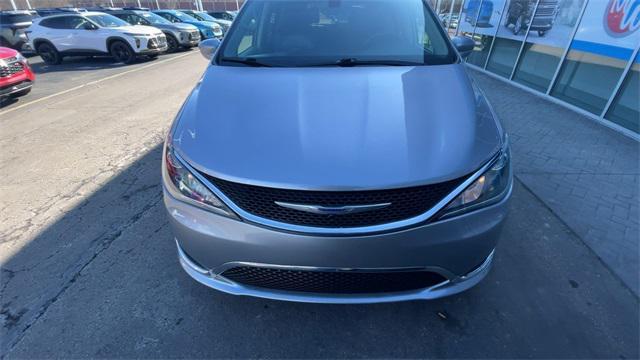 used 2019 Chrysler Pacifica car, priced at $14,993