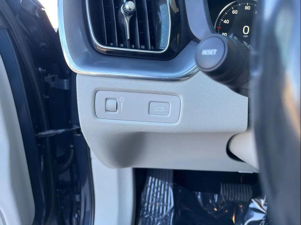 used 2020 Volvo XC60 car, priced at $17,988