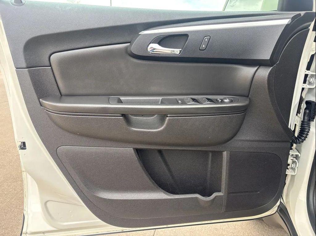 used 2012 Chevrolet Traverse car, priced at $6,988