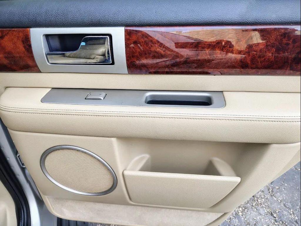 used 2006 Lincoln Navigator car, priced at $4,988