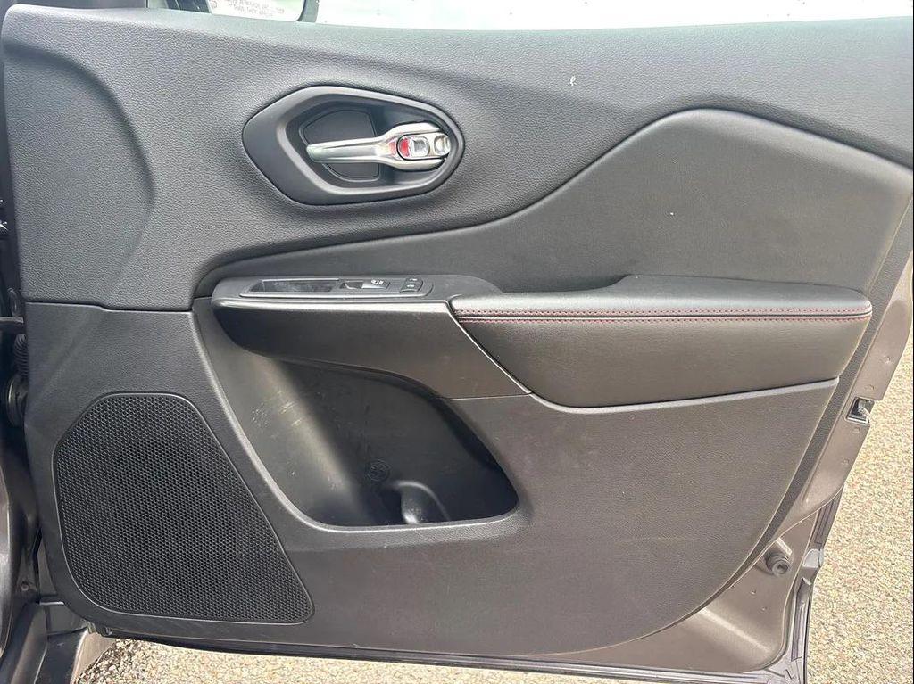 used 2019 Jeep Cherokee car, priced at $18,988