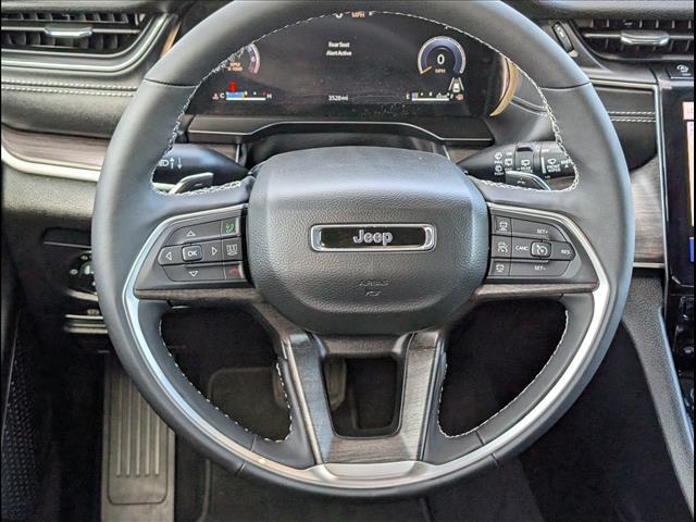 used 2025 Jeep Grand Cherokee car, priced at $41,992