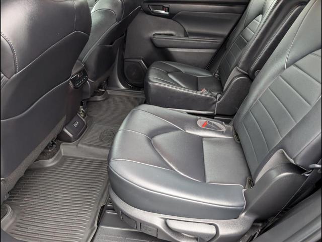 used 2023 Toyota Highlander car, priced at $37,993