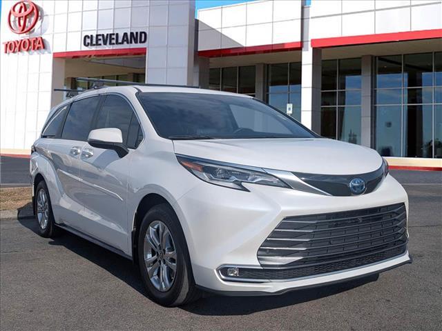 used 2023 Toyota Sienna car, priced at $52,991