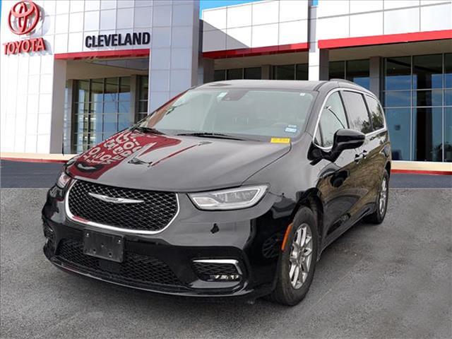 used 2024 Chrysler Pacifica car, priced at $29,991