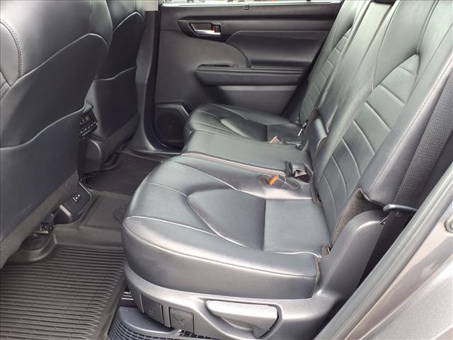 used 2025 Toyota Highlander Hybrid car, priced at $52,991