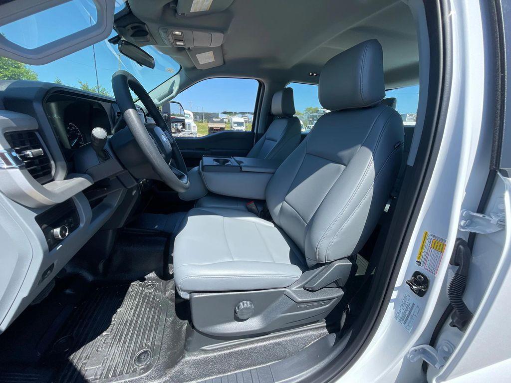 new 2025 Ford F-250 car, priced at $59,837