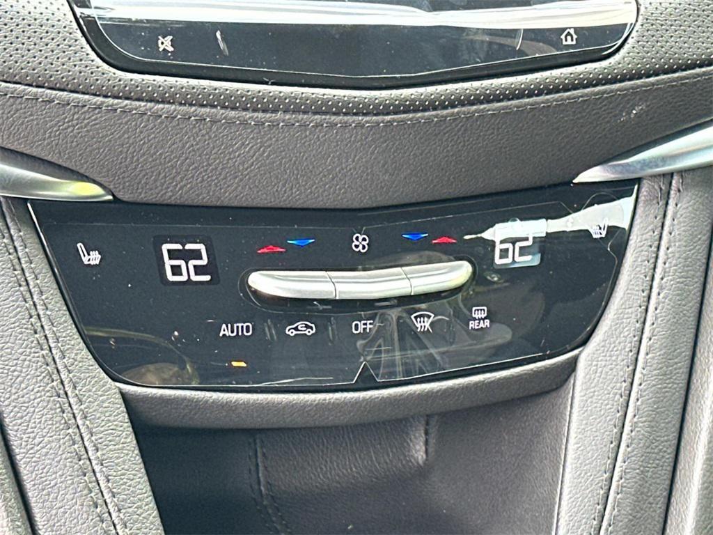 new 2025 Cadillac XT6 car, priced at $53,315