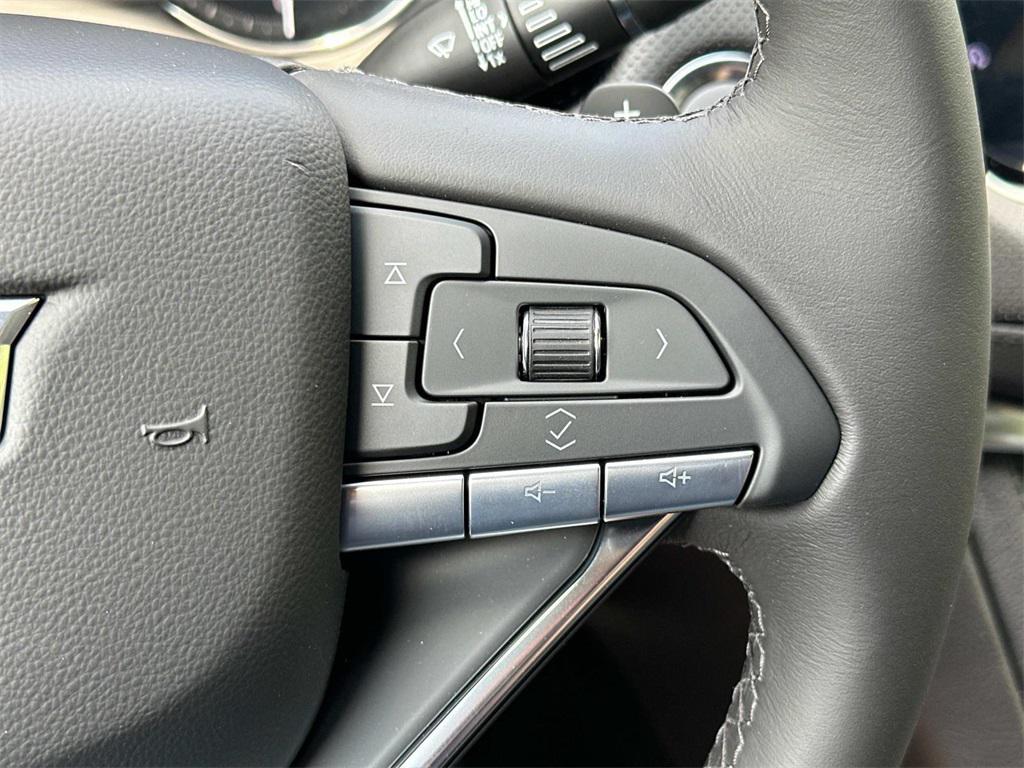 new 2025 Cadillac XT6 car, priced at $53,315