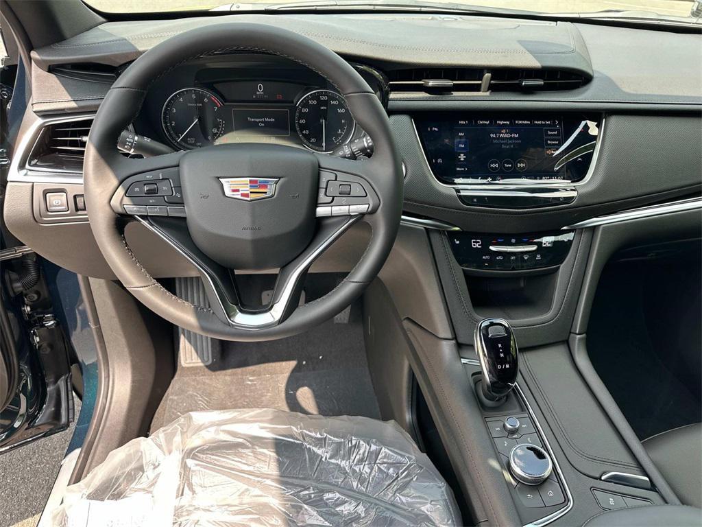 new 2025 Cadillac XT6 car, priced at $53,315