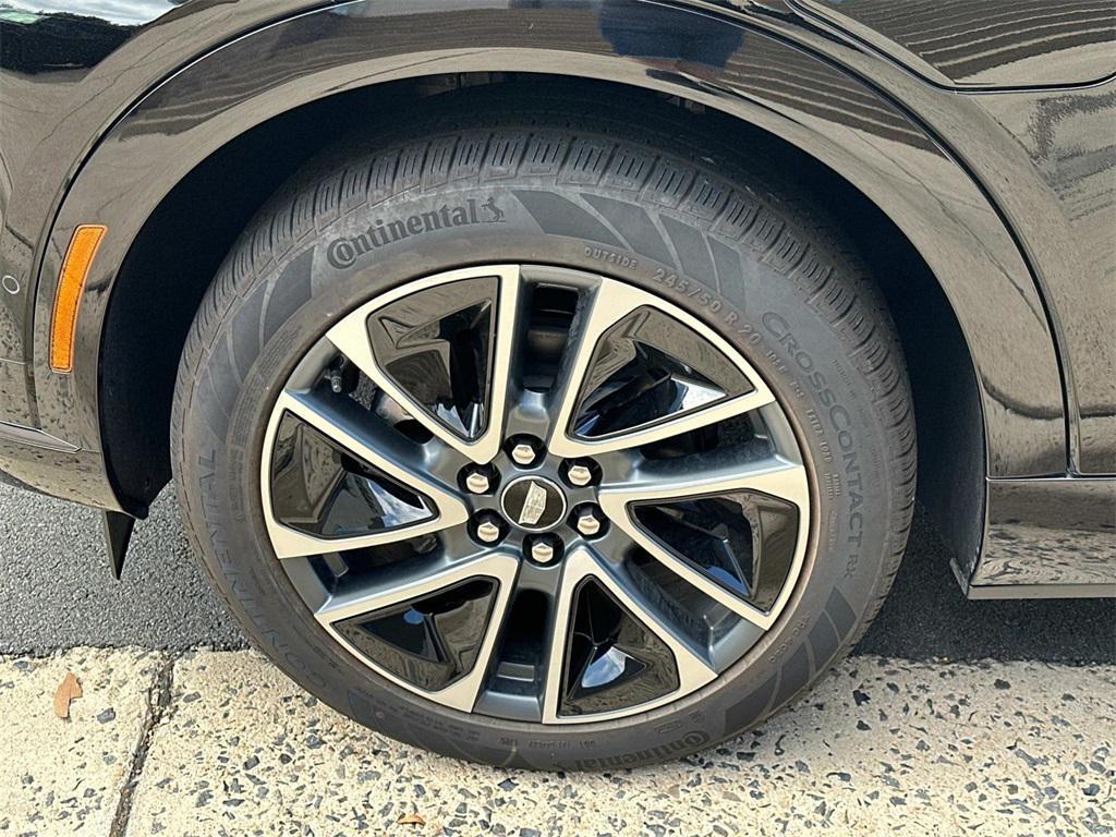 new 2025 Cadillac OPTIQ car, priced at $55,610