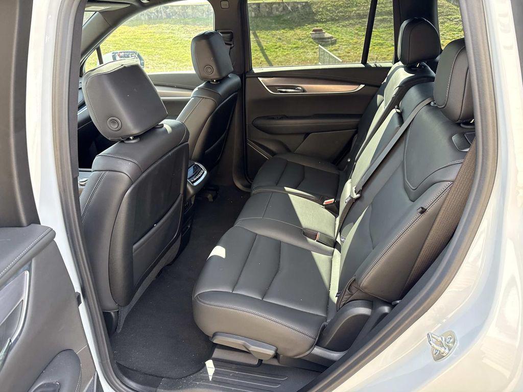 new 2025 Cadillac XT6 car, priced at $52,914