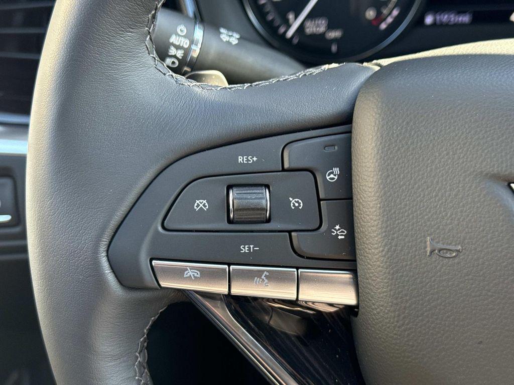 new 2025 Cadillac XT6 car, priced at $64,990