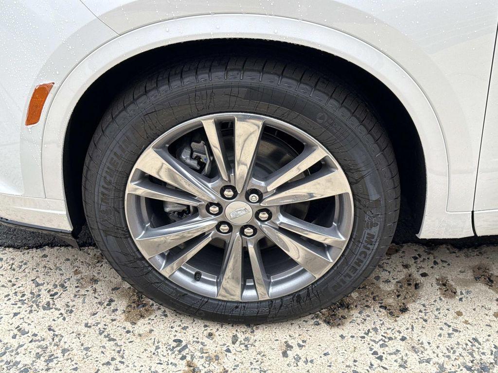 new 2025 Cadillac XT6 car, priced at $58,915