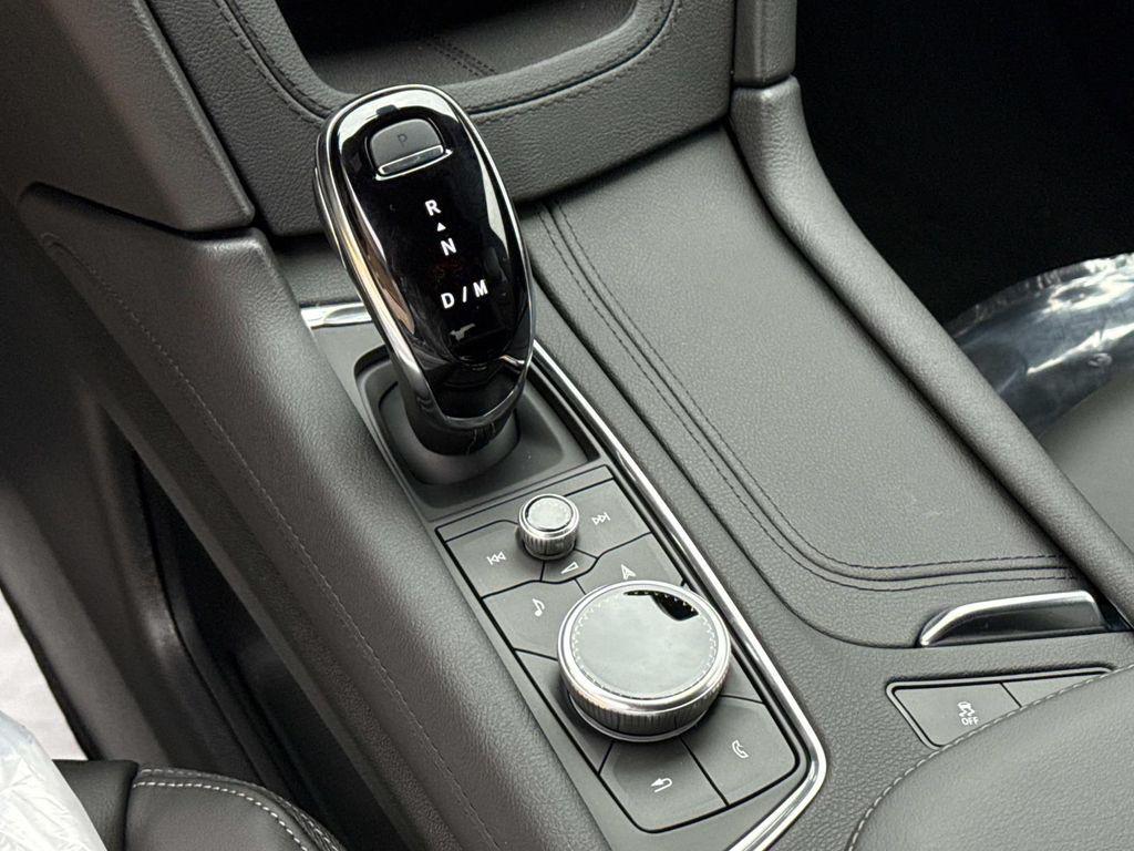 new 2025 Cadillac XT6 car, priced at $58,915