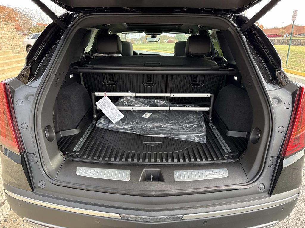 new 2026 Cadillac XT5 car, priced at $59,520