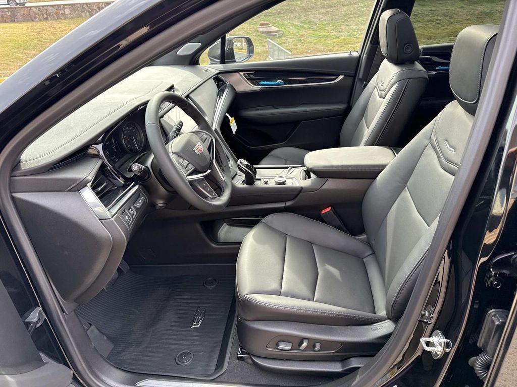 new 2026 Cadillac XT5 car, priced at $59,520