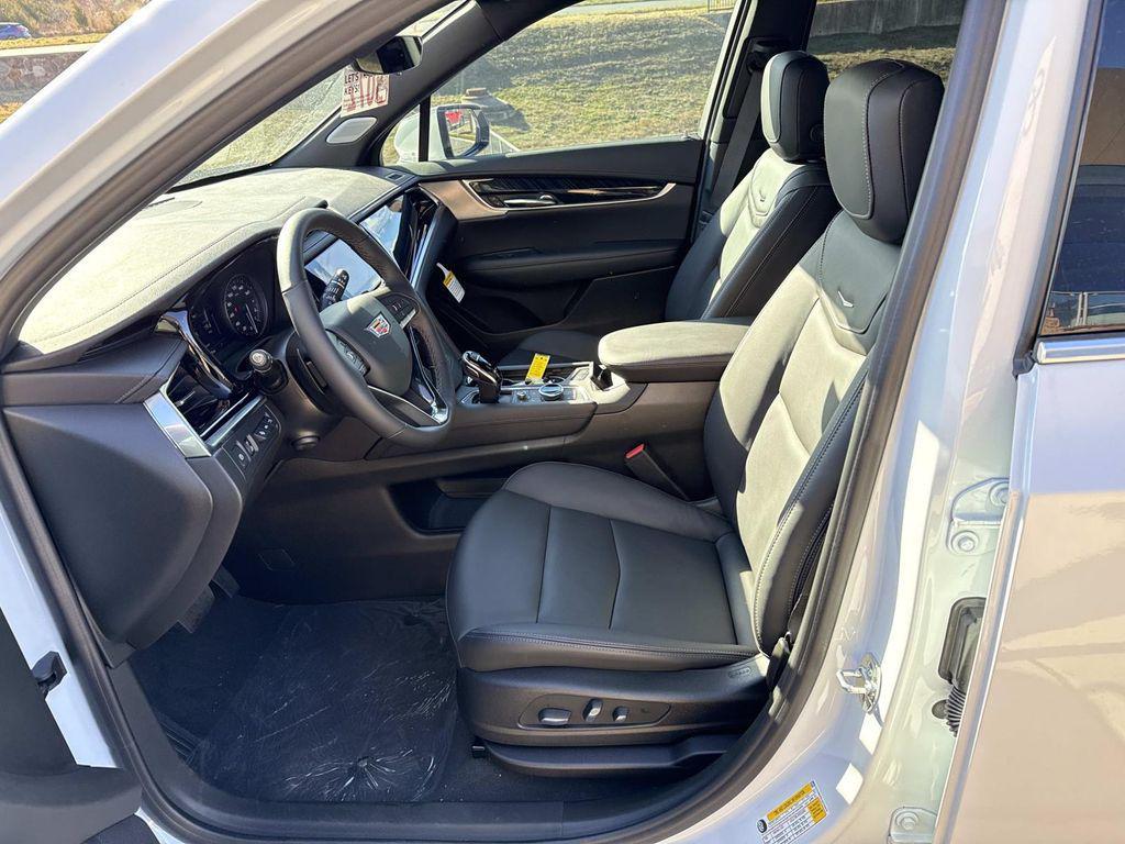 new 2025 Cadillac XT6 car, priced at $63,265