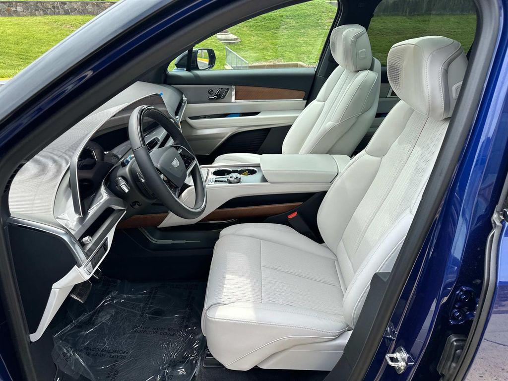 new 2026 Cadillac VISTIQ car, priced at $81,615