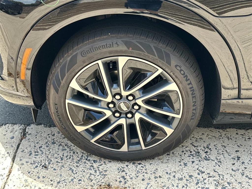 new 2025 Cadillac OPTIQ car, priced at $58,190