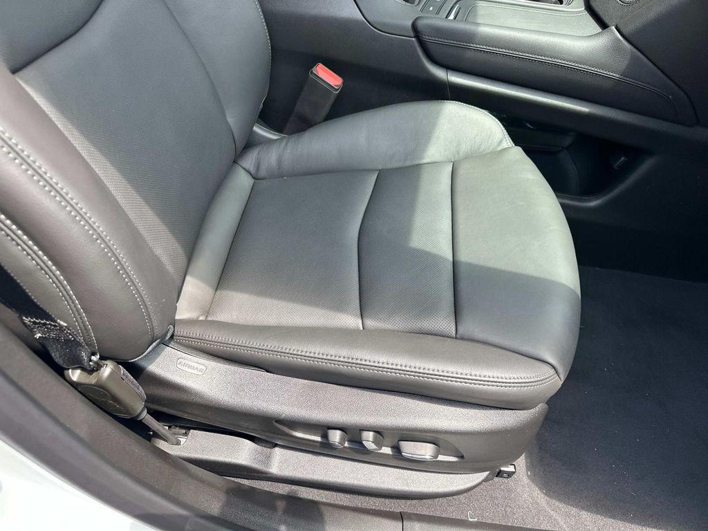 new 2025 Cadillac XT6 car, priced at $64,565