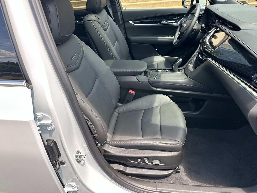 new 2025 Cadillac XT6 car, priced at $64,565